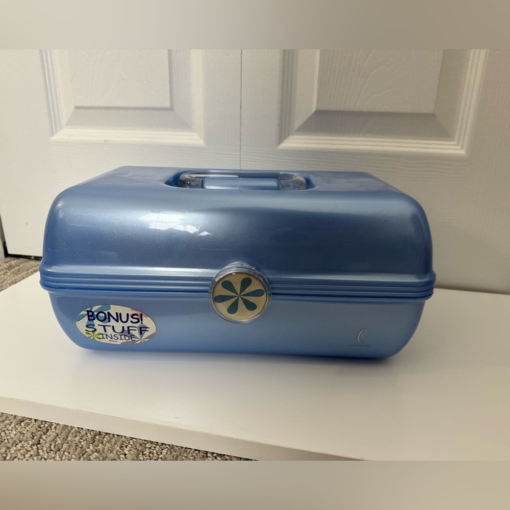 1990's Caboodles #2622 Medium/Large Cosmetic Organizer Metallic Sky Blue Shimmer